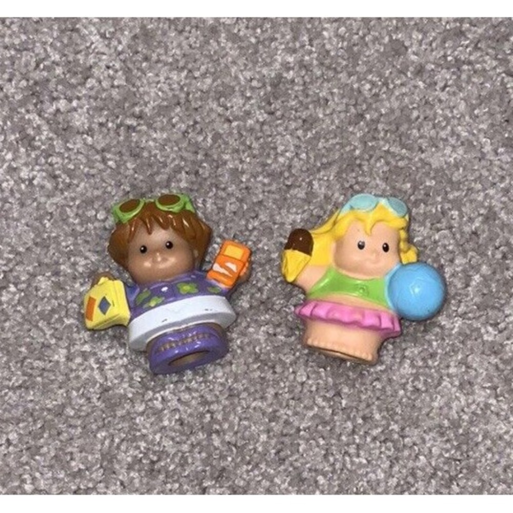 Fisher Price‎ Little People Set of 2 Tourists Beach Vacation People